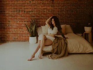 GoddessAriBlack webcam livesex profile in dominant cams