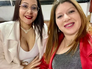 parisandlilian live cam video preview