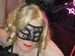 Bad_Bunny_Domina Bbw webcam from Canada