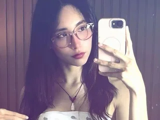 doll_bella webcam profile - Colombian